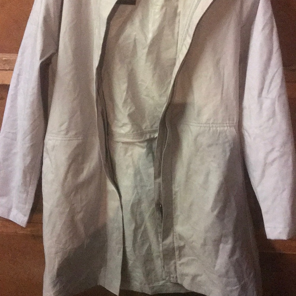 Long windbreaker - Picture 2 of 3